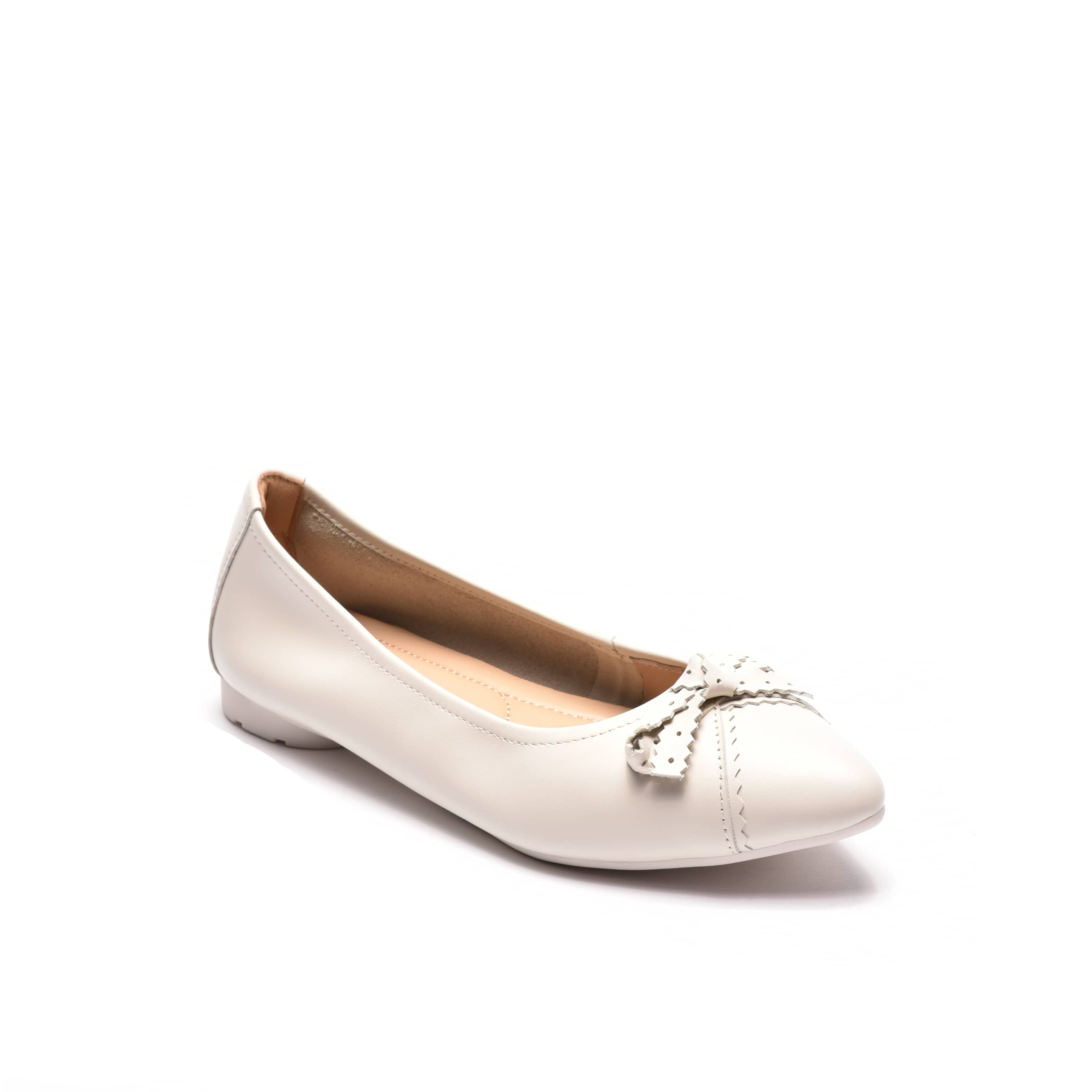 Nesa Perforated Bow Flat in White