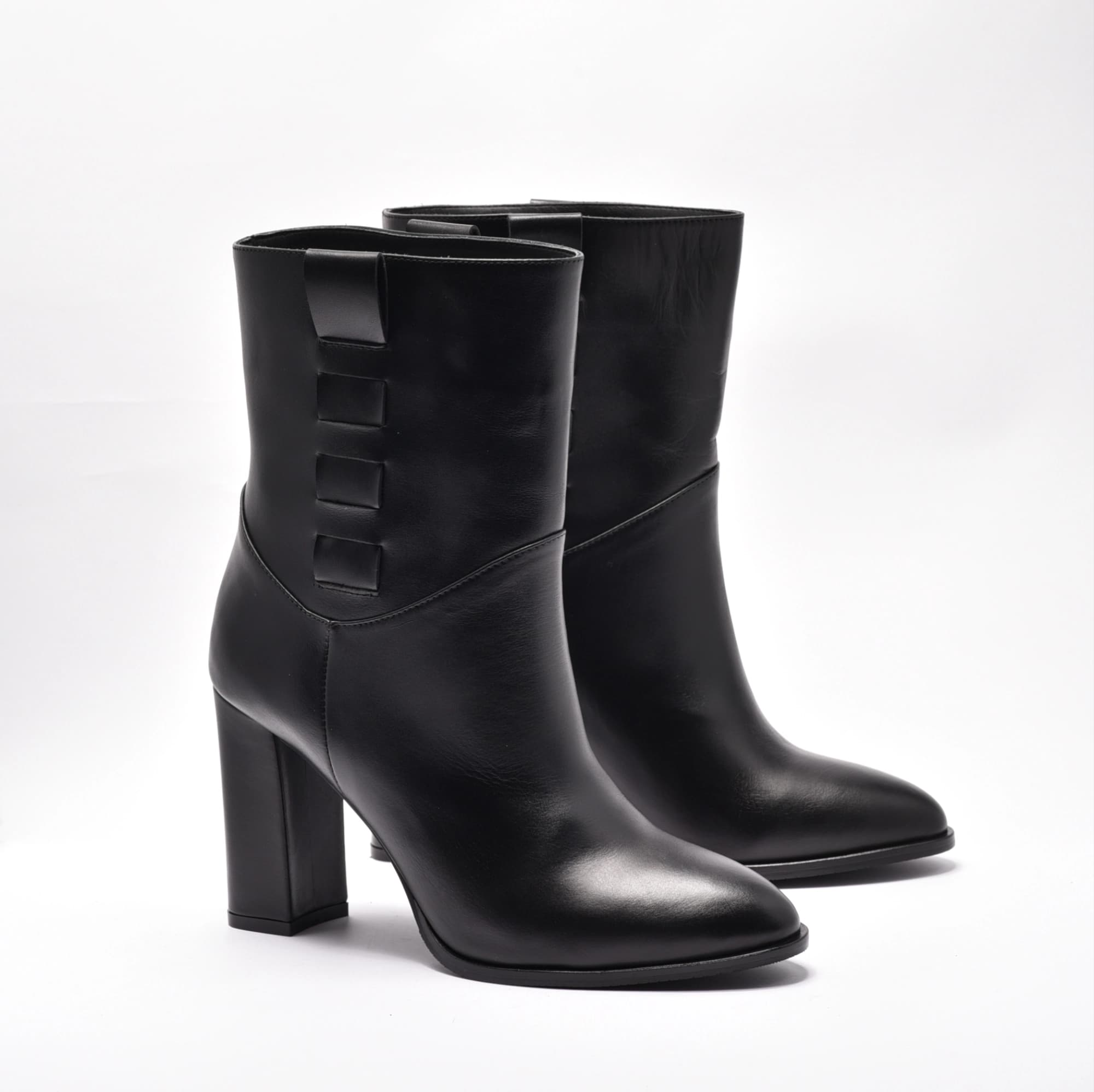 Bow Trim Block Heel Boot