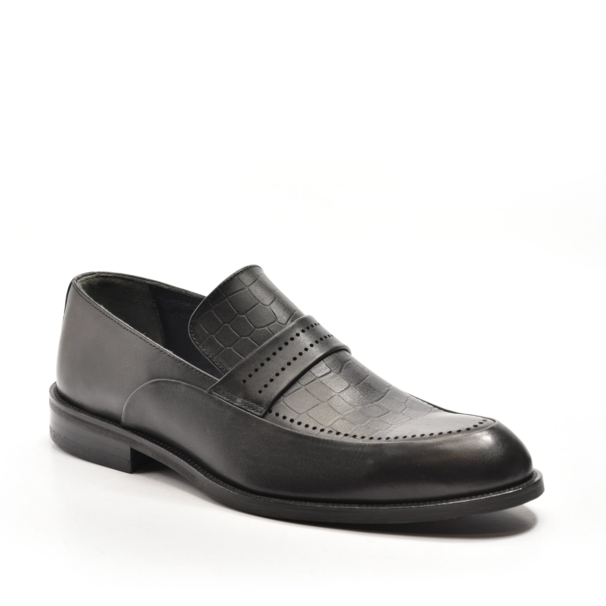 Perforated Loafer with Croco Saddle in Black