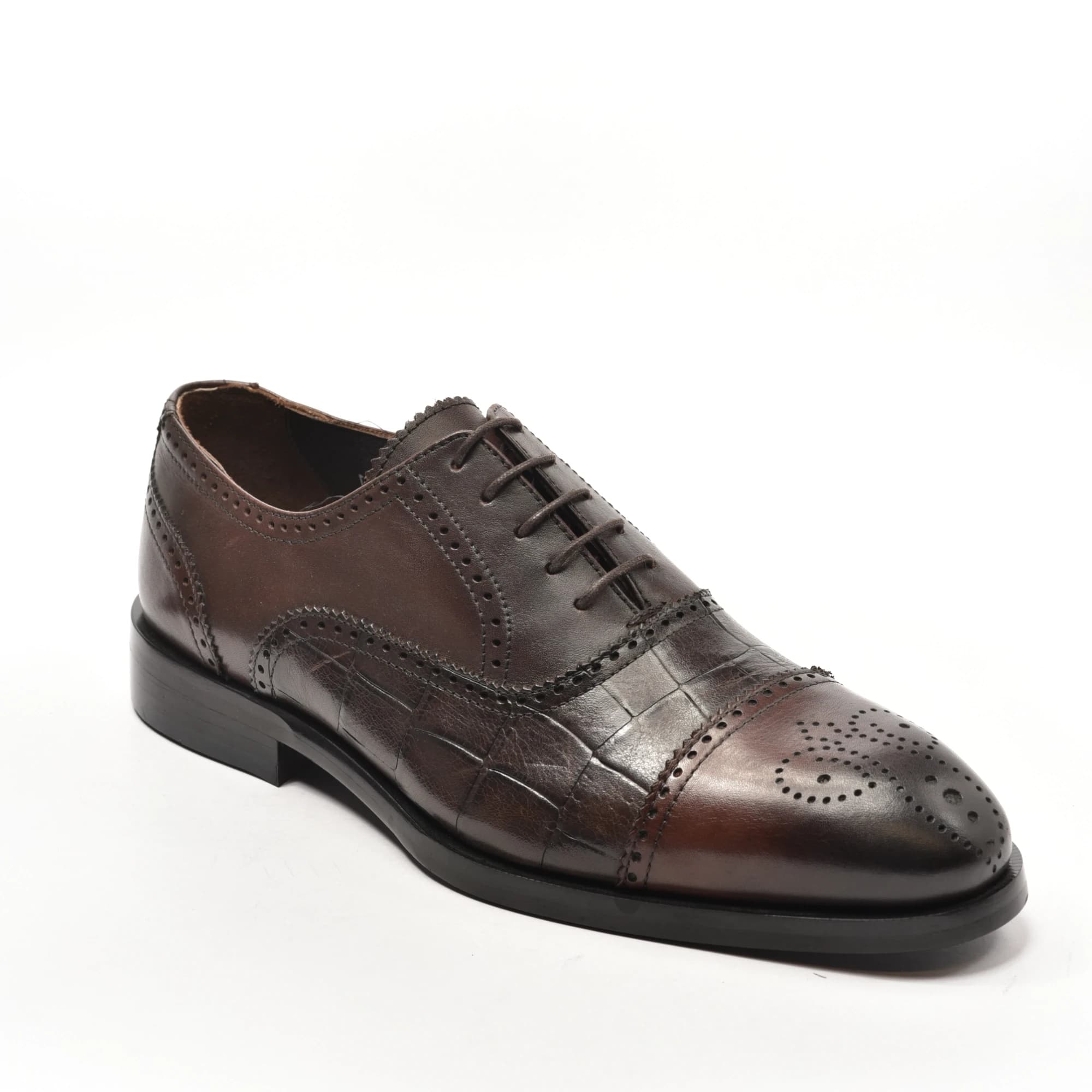 Cap-Toe Brogue Oxford in Dark Brown Croco